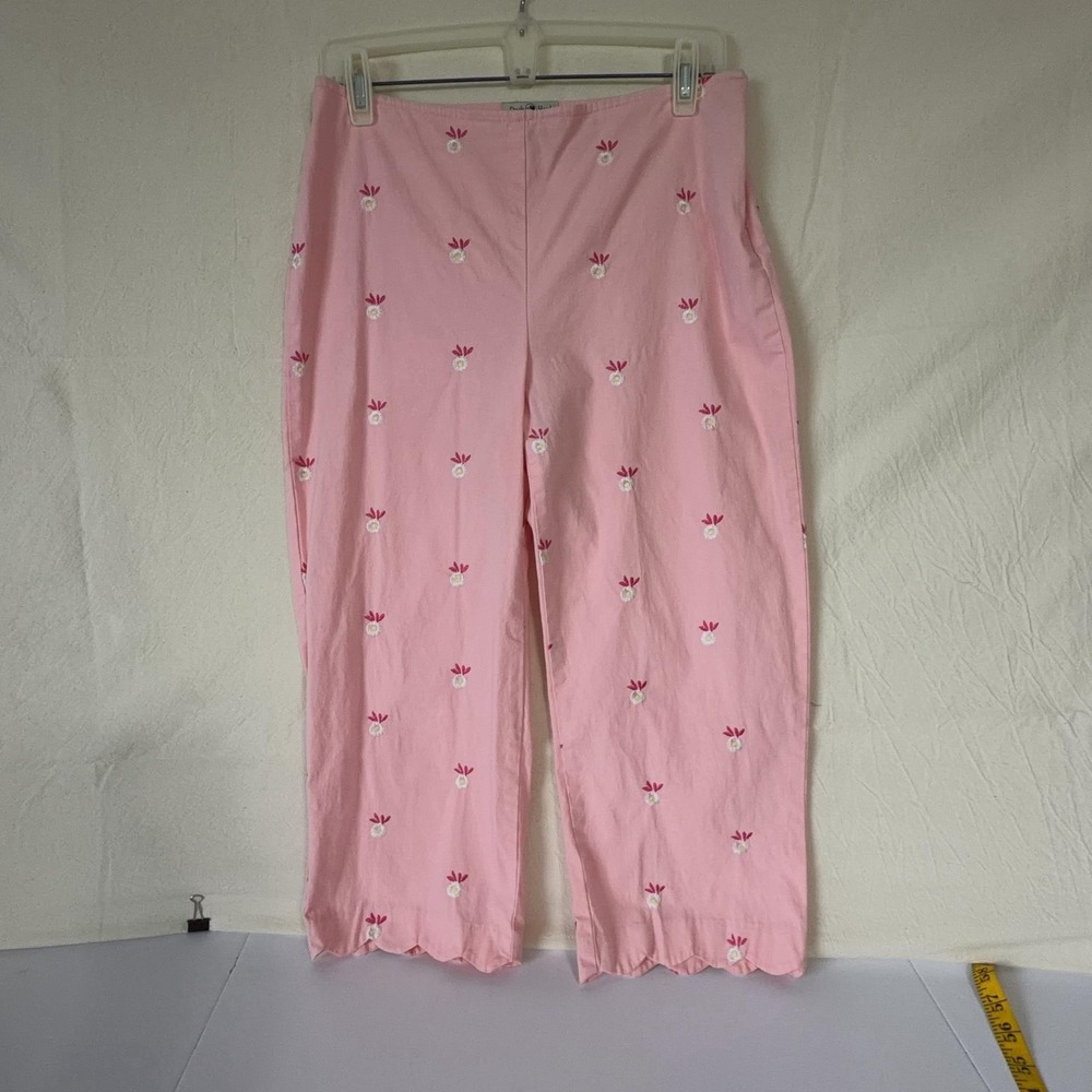 Duck Head Womens 8P Pink Embroidered Floral Stretch Twill Capri Pants Scalloped